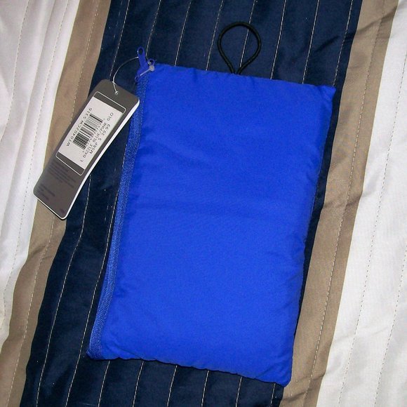 NWT Asics Packable Windbreaker - Picture 3 of 5